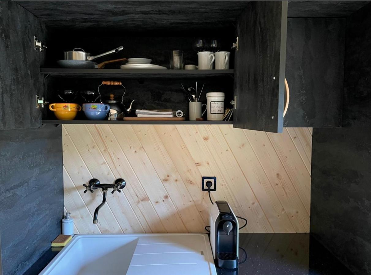 Obytny Kontejner Cabin Stars Zátor المظهر الخارجي الصورة